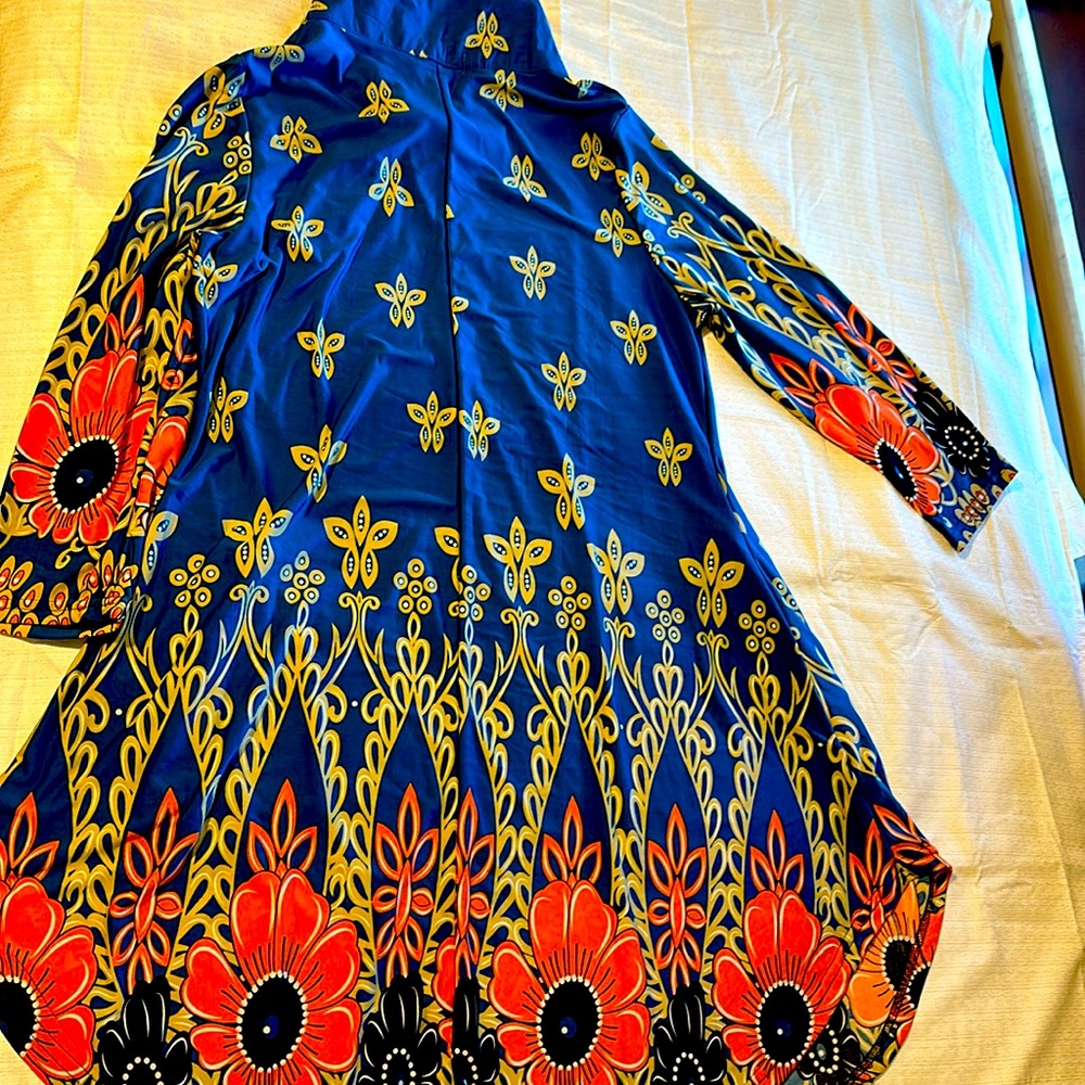 R&B Collection Dress/Tunic with  side Pockets V neck with buttons..